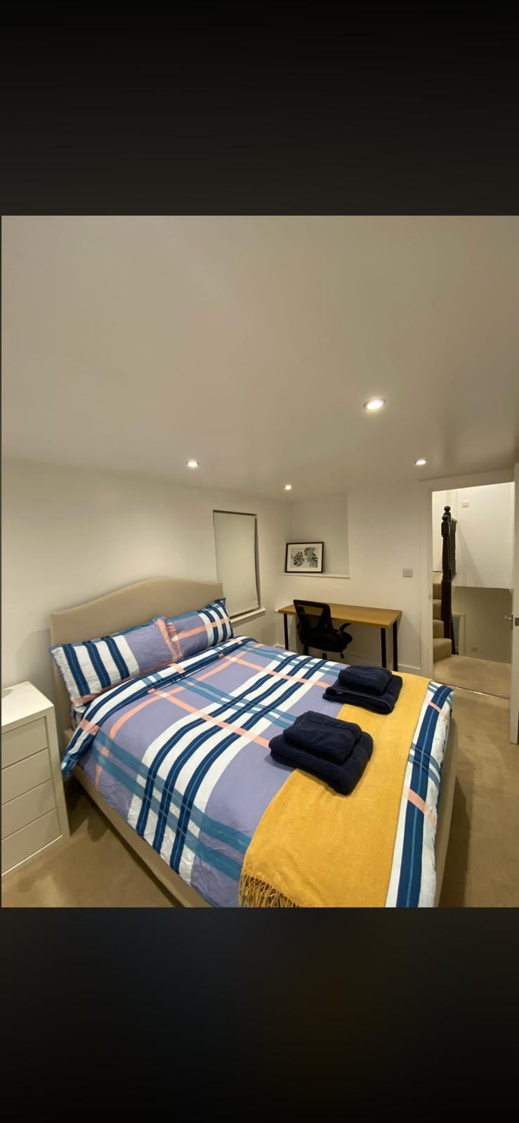 Clean student bedroom after College Clean